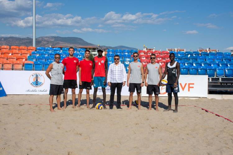Dikili'de Plaj Voleybolu Heyecanı Yaşanacak