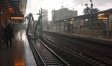 İZBAN'da zorunlu duraksama