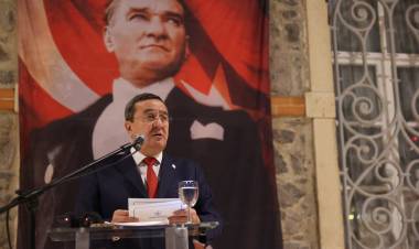 Batur: Yolumuz Cumhuriyet, Pusulamız Mustafa Kemal Atatürk