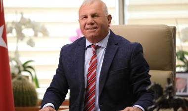 Kemalpaşa Belediye Başkanı Karakayalı: Cumhuriyetimize ilk günkü gibi sahip çıkmaya devam edeceğiz