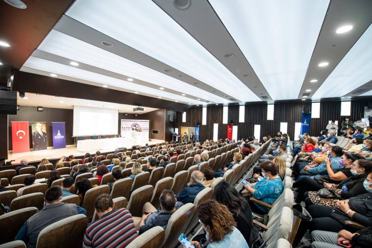 Soyer: Kadınların güç birliğine destek olacağız