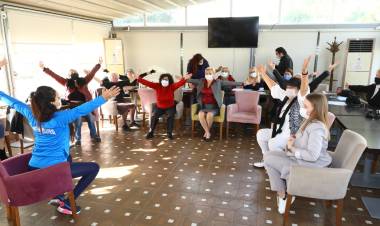 Bayraklı'da "Yalnız Değilsiniz" etkinliği