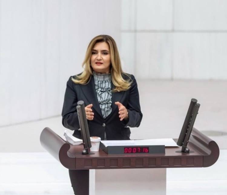 CHP'li Kılıç, İzmir'de okul yerine tarikat kursuna giden çocukları sordu