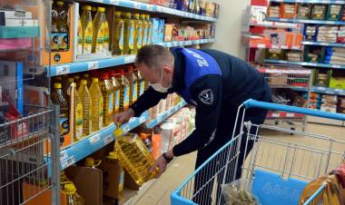 Aliağa Zabıtasından Etiket Denetimi