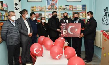 Aliağa'da Şehit Murat Coşkun Ortaokulu Kütüphanesine Kavuştu