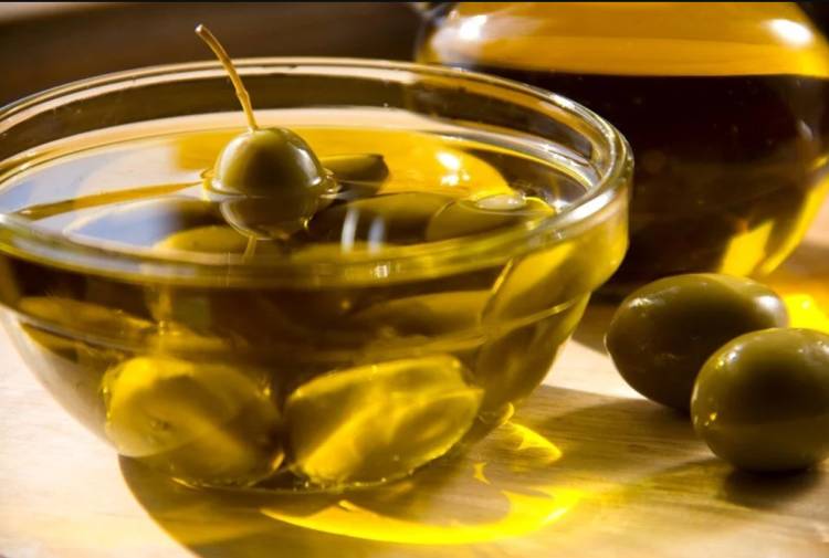 Zeytinyağı kanserden ve kalp hastalıklarından koruyor