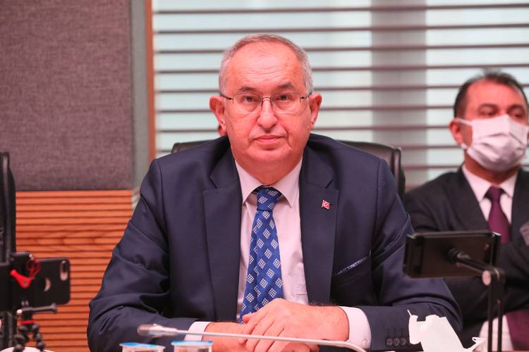 CHP'li Sertel: Bir kişi dışında hepsi çift maaşlı!