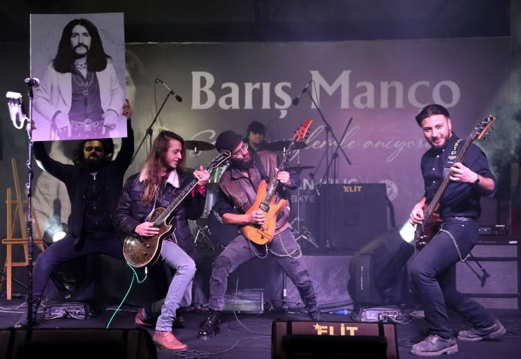Buca Barış Manço'yu genç müzisyenlerle andı