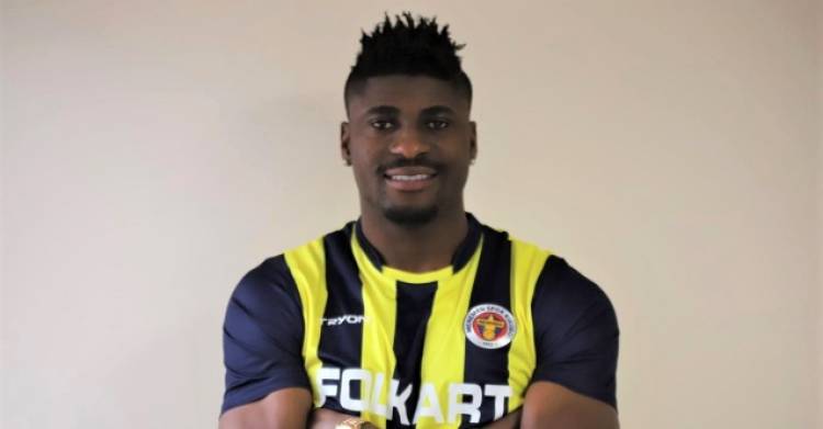 Menemenspor'a Nijeryalı santrafor