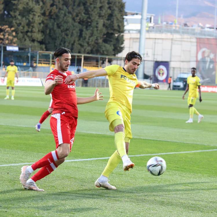 Menemenspor, Bolu'yu 3-2 ile geçti