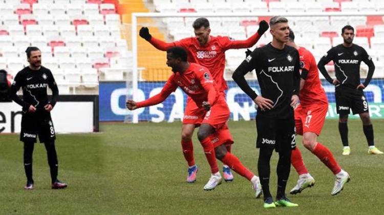 Altay 90+1'de yıkıldı!