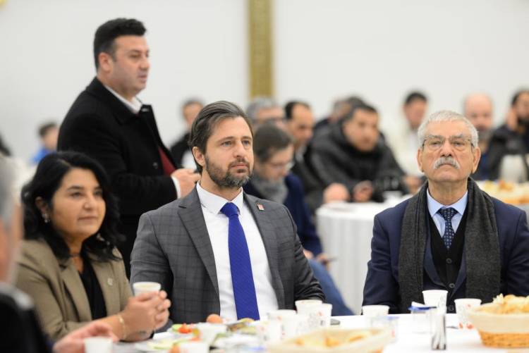 EYT İzmir’de buluştu CHP tam destek verdi