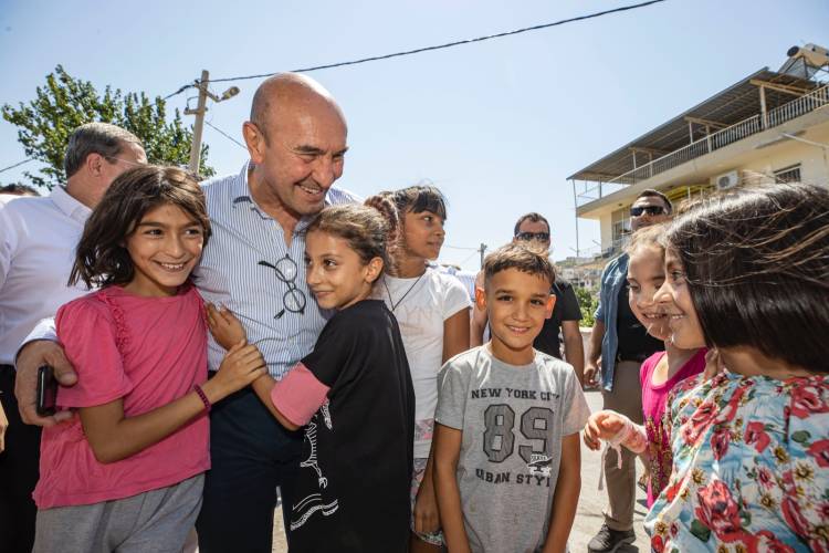 Başkan Soyer’den Kadifekale’de hizmet turu