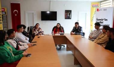 Bayraklı’da Gençlik Meclisi Toplandı!