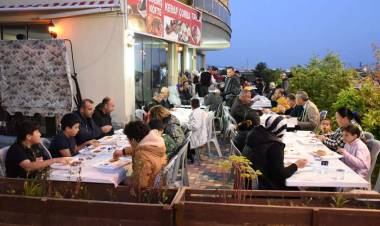 Torbalı Belediyesi Depremzedelere İftar Verdi!