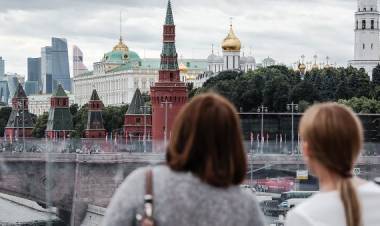 "Rus Orta Sınıfı Refahının Yarısını Yitirdi"
