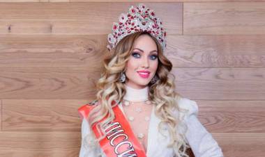 'Mrs. Moscow' Tacı Sahibini Buldu!