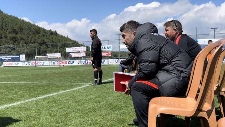 Sabri Sarıoğlu, Geleceğin Yıldızlarını İzmir’de Arıyor!