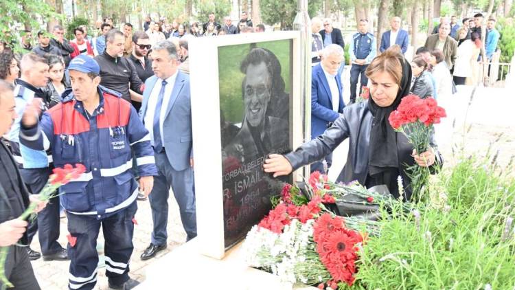 Merhum Başkan Uygur Mezarı Başında Anıldı!