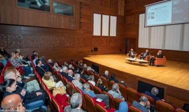 “İzmir Demokrasinin Kalesidir”