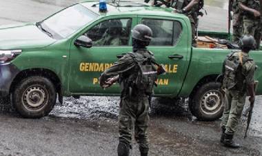 Kamerun'da Silahlı Kişiler Bir Gazeteciyi Öldürdü!