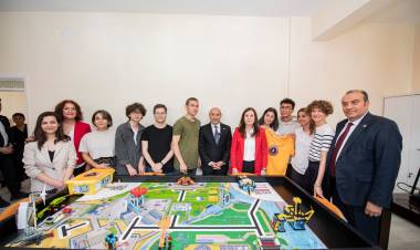 Başkan Soyer Balçova'da Gençlerle Buluştu!