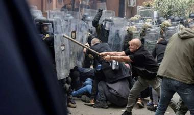 NATO, Kosova'ya Ek Asker Konuşlandırdı!