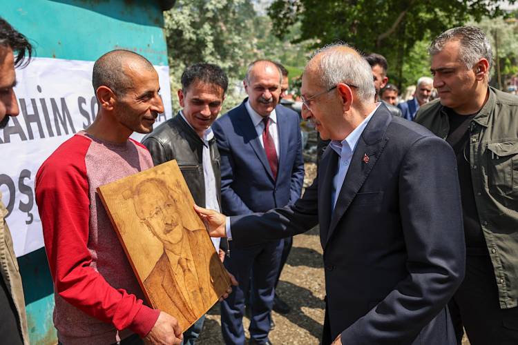 Kılıçdaroğlu, Geri Dönüşüm İşçileriyle Görüştü!