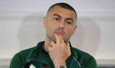 Burak Yılmaz Futbolu Bıraktı!