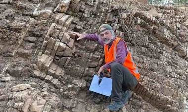 Milyar Yıllık Avustralya Kayasında Kayıp Dünya Bulundu!