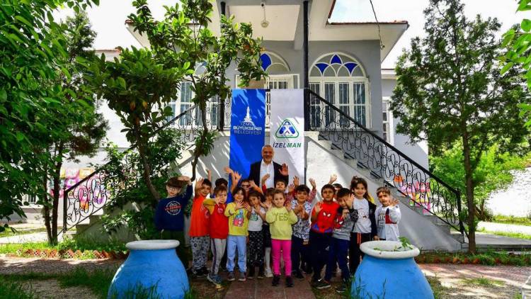 İzmir Büyükşehir Belediyesi Eğitimde Fırsat Eşitliğini Büyütüyor!