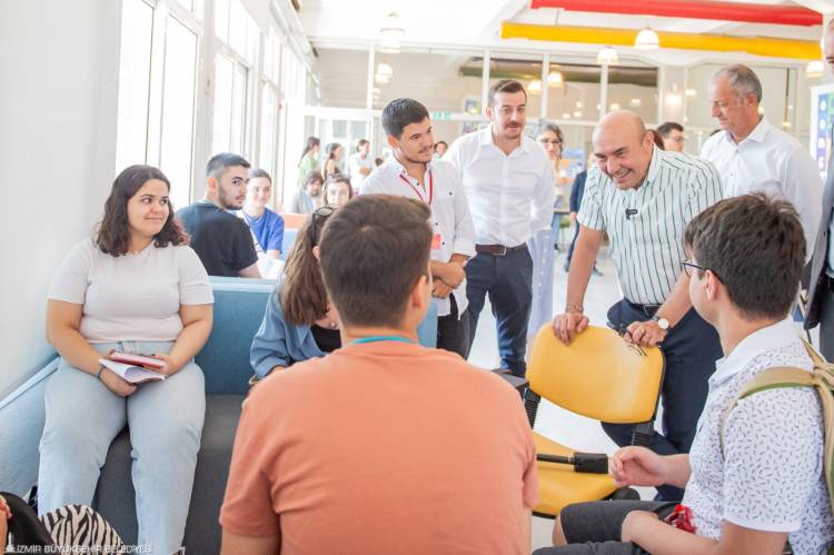 'Gençler İzmir’i Tercih Edin!'