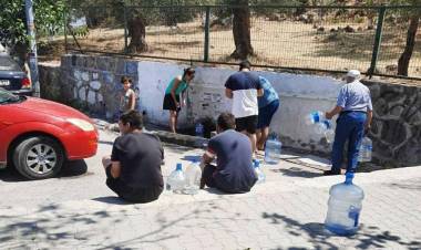 "İzmir'deyiz Ama Suyumuz Yok!"