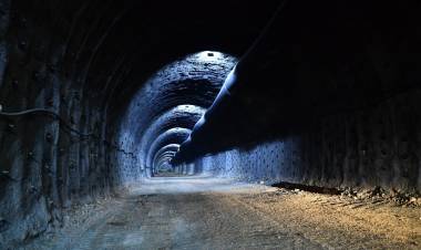 Buca Onat Tüneli Yolu Yarıladı!