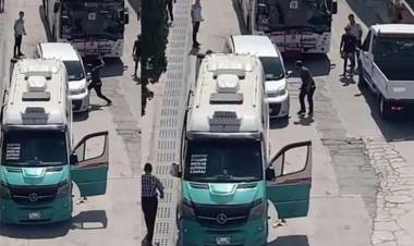 İzmir'de Minibüs Şoförü Tartıştığı Sürücüyü Bıçakladı!
