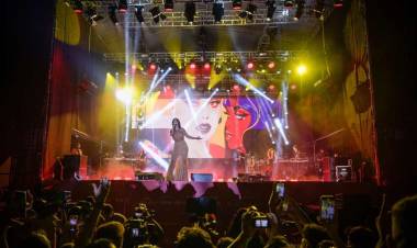 Çim Konserleri’nde Simge’yle Muhteşem Gala!