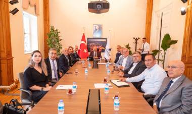 “Sanayinin Gelişmesi İçin Yeni Alanlar Yaratmaya Çalışıyoruz”