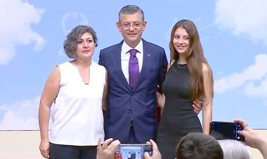 Özgür Özel, CHP Genel Başkanlığına Adaylığını Açıkladı!