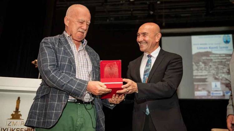 İngiliz Tarihçi Mansel: İzmir'e Aşık Oldum!