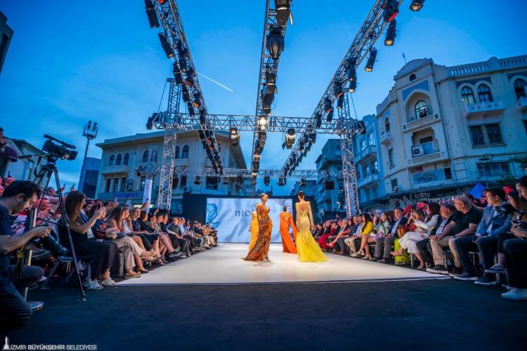 Soyer: “İzmir’in Fuarlar Şehri Vizyonu Cumhuriyet Mirasıdır”