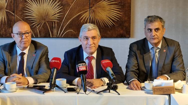 VATAN PARTİSİ’NİN İZMİR ADAYI SERHAN BOLLUK OLDU