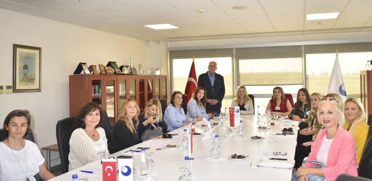 İAOSB Vakfı Kadınlar Kulübü, Kadının Gücüne Güç Katmayı Hedefliyor